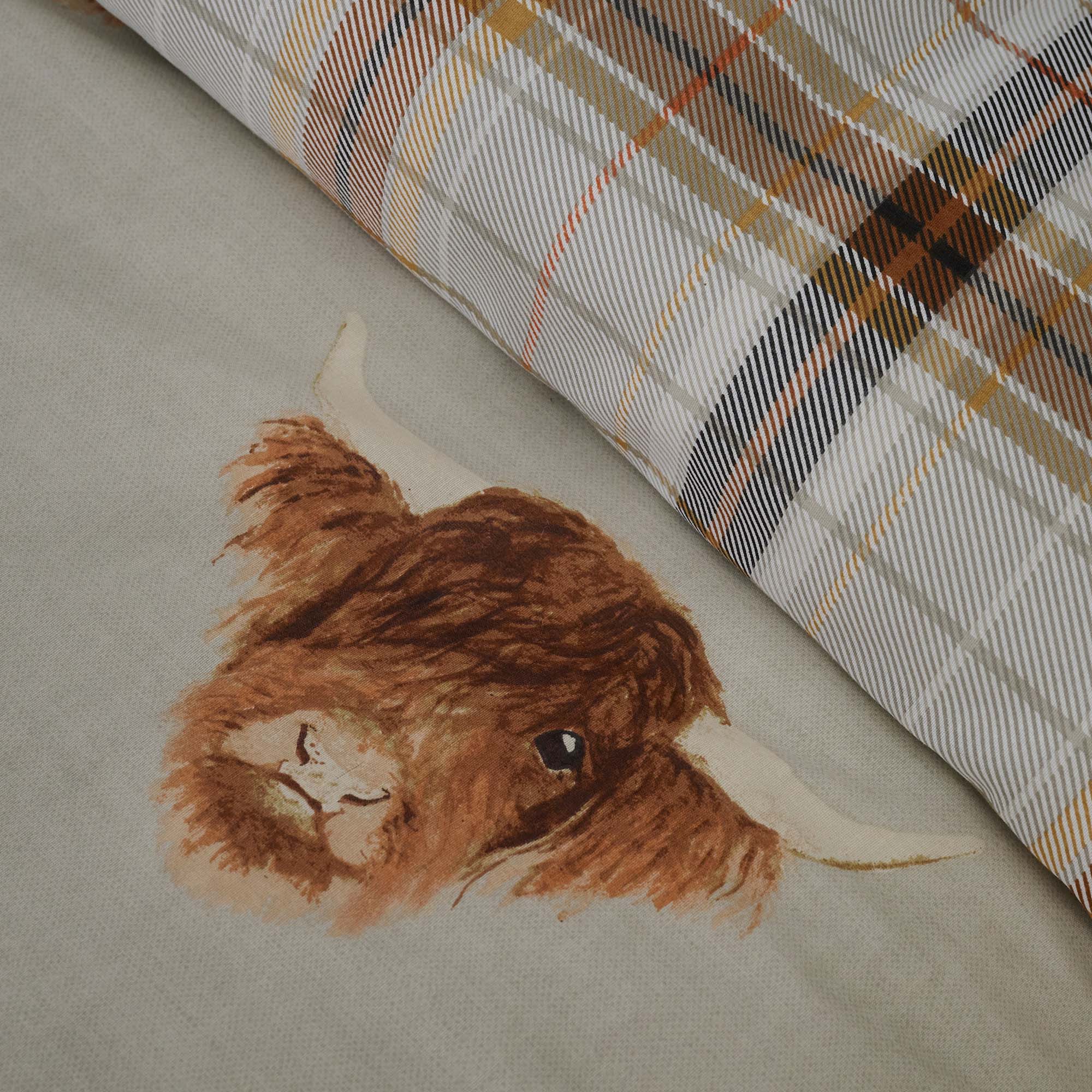 Highland Cow Checked Duvet Cover Set - DISC Highland Cow Checked Polycotton Duvet Set - King Accessories Sterling Home 3