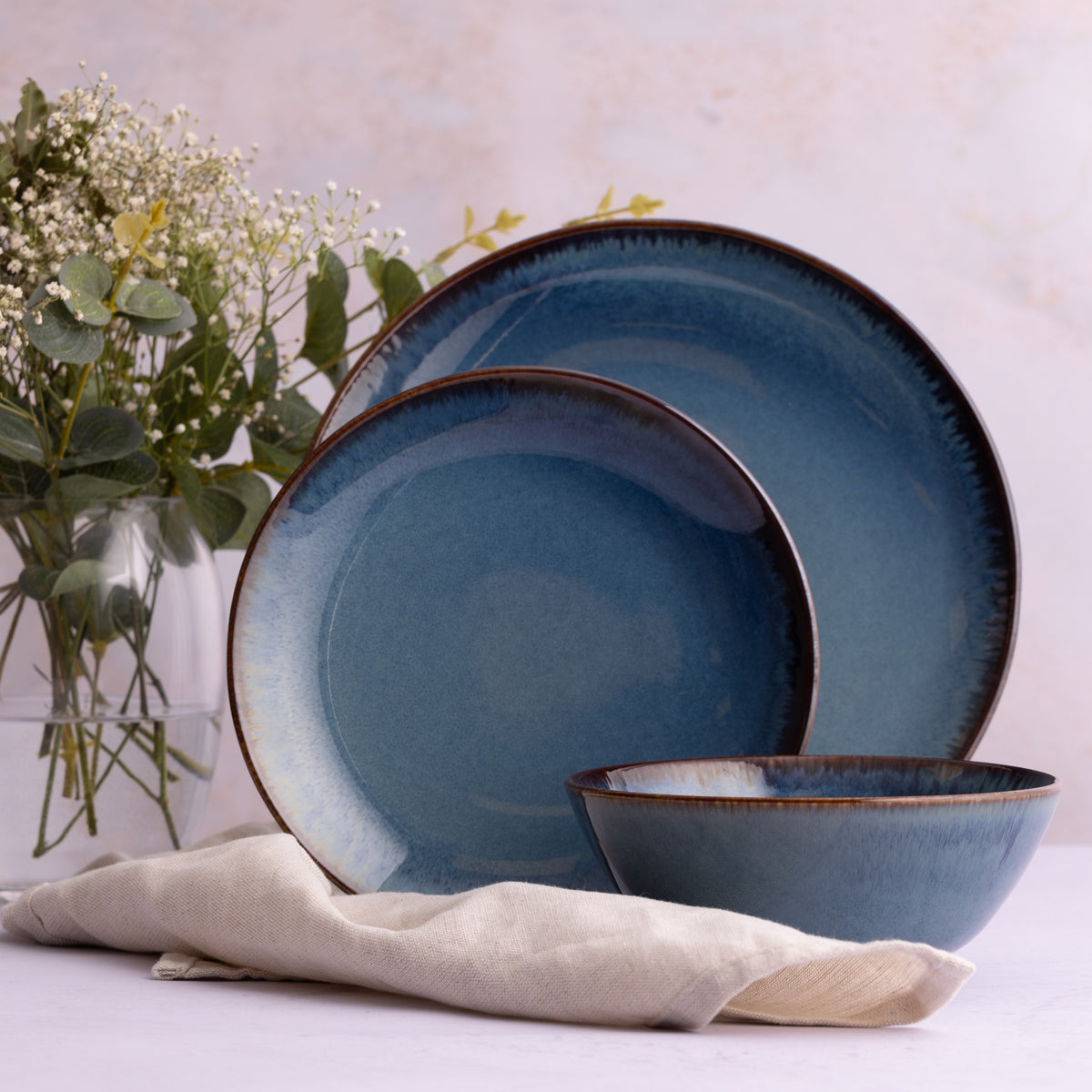 Mason Cash Reactive Blue 12 Piece Dinnerset
 - MC Reactive Blue 12 Piece Dinnerset