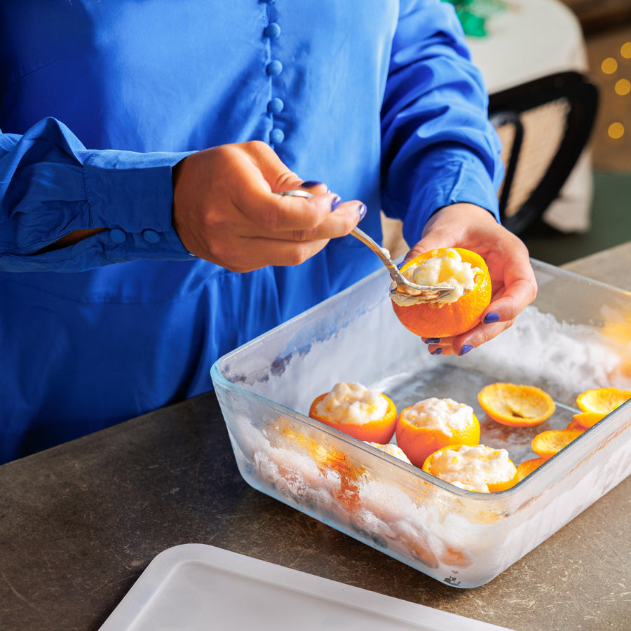 Pyrex Rectangular Dish With Lid 2.6L Sterling Home 1