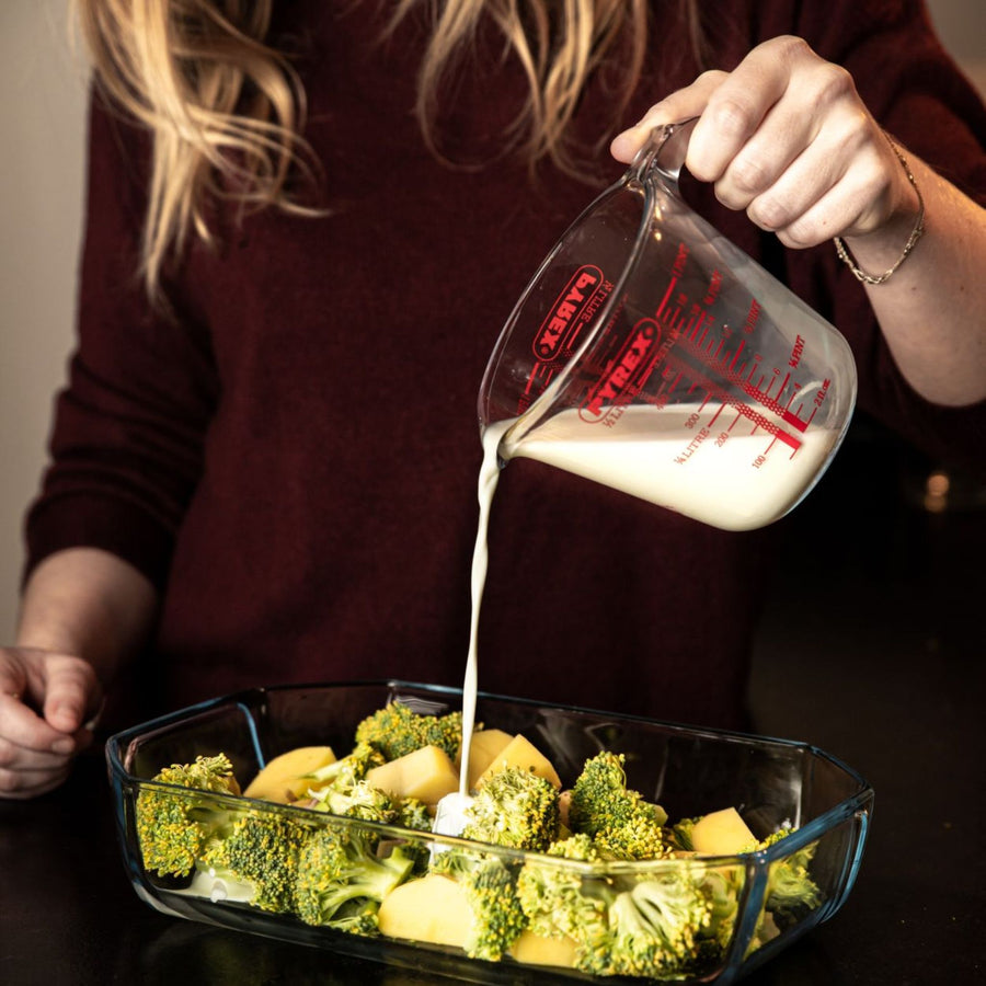 Pyrex Measuring Jug 500ML Sterling Home 1