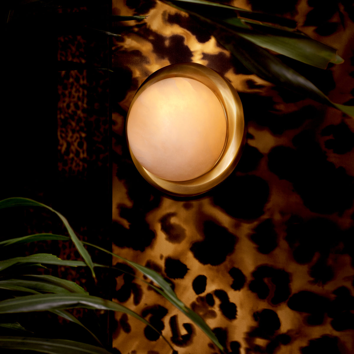 Eichholtz Vigo Wall Lamp Antique Brass And Alabaster - Wall Lamp Vigo Accessories Sterling Home 2
