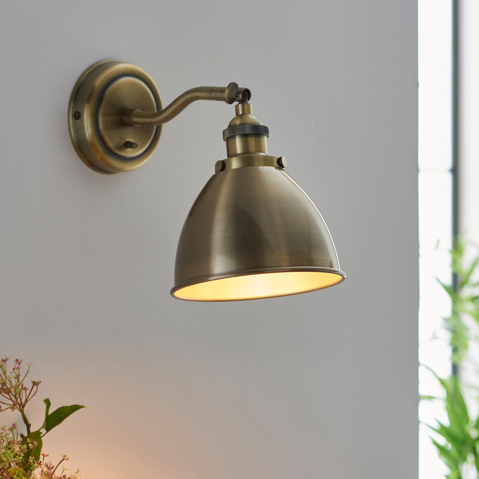 Franklin Antique Brass Wall Light - DHD Franklin Wall Light Antique Brass Sterling Home 1
