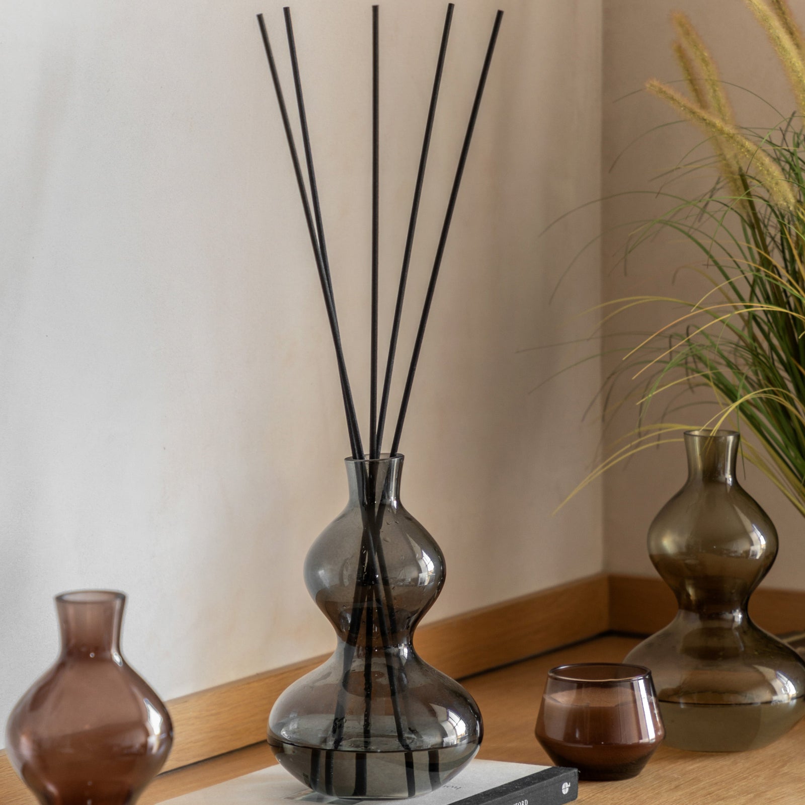 Black Tea And Bergamot Glass Diffuser - Black Tea & Bergamot Glass Diffuser 500ML Sterling Home 1