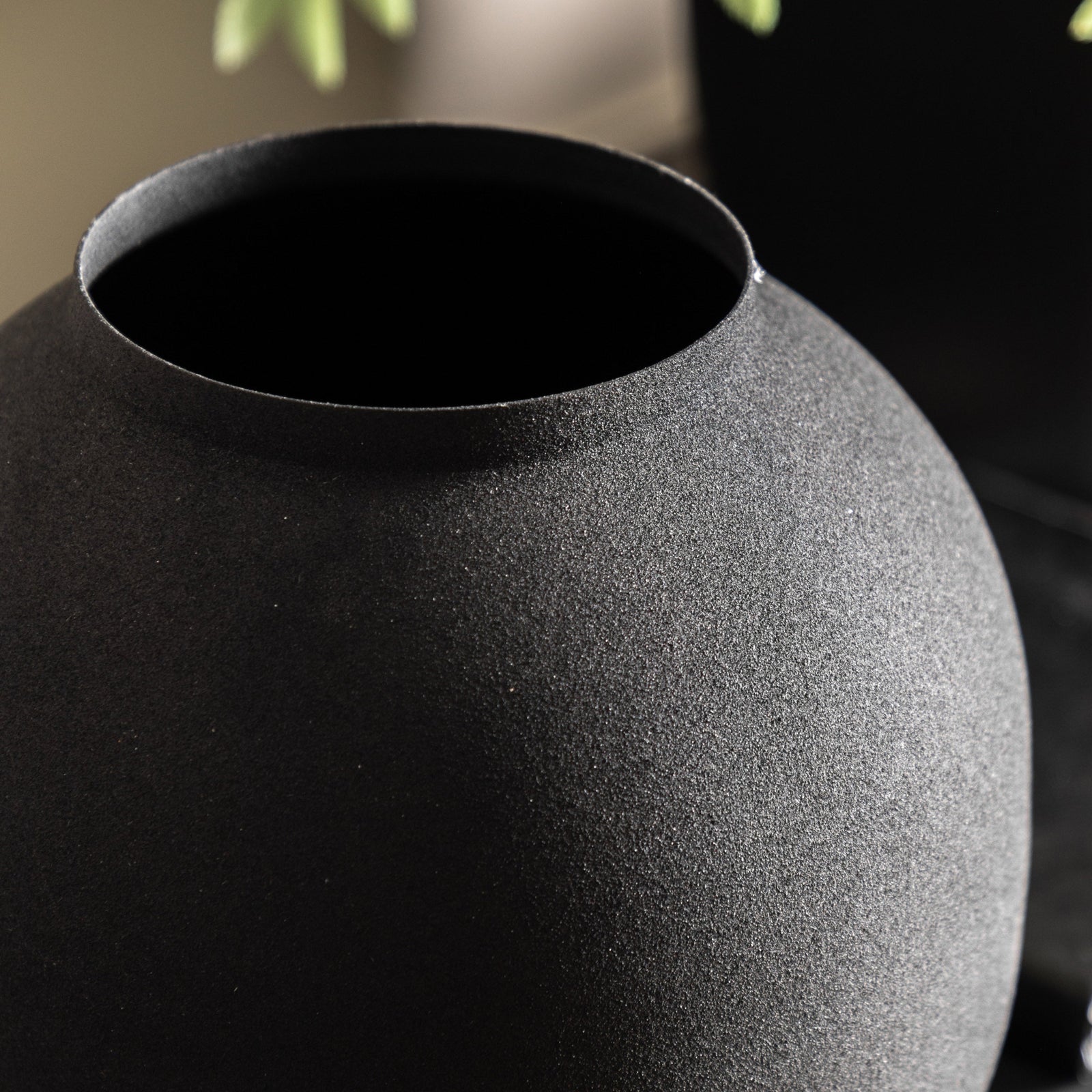 Zia Vase Black Assorted Set Of 2 - DHD Zia Vase Black 2Pk Sterling Home 2