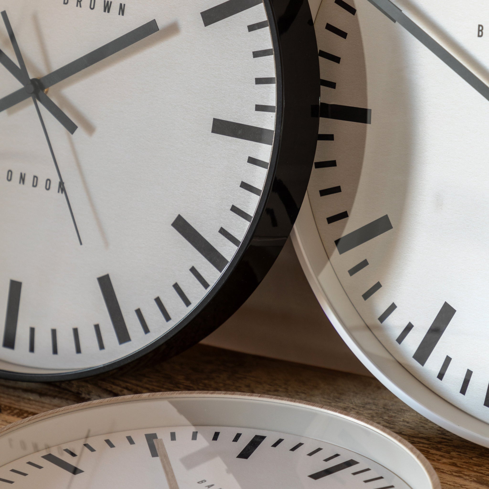 Dunshalt Wall Clock - DHD Dunshalt Wall Clock 30CM Sterling Home 3