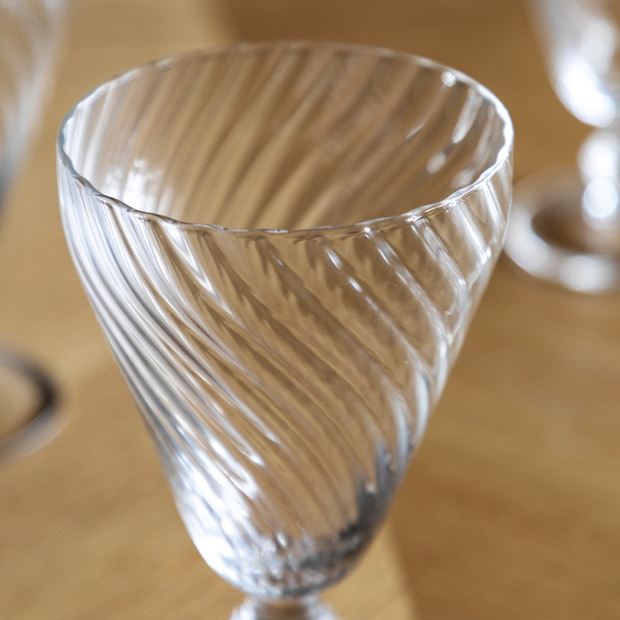 Clear Swirl Wine Glass Set Of 4 - DHD Swirl Wine Glass Clear 4Pk Sterling Home 2