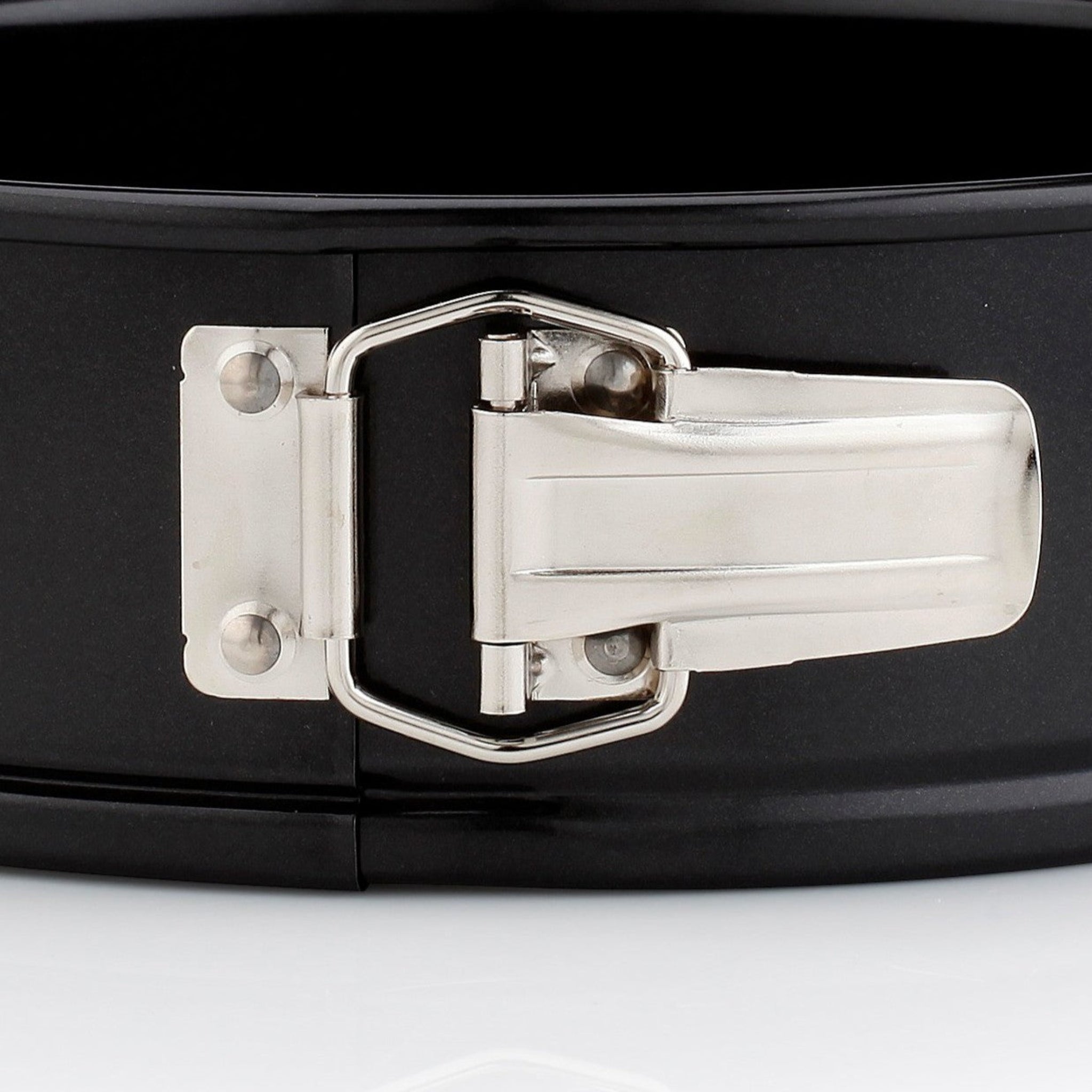 Prestige Inspire Springform Cake Tin 8In Sterling Home 2