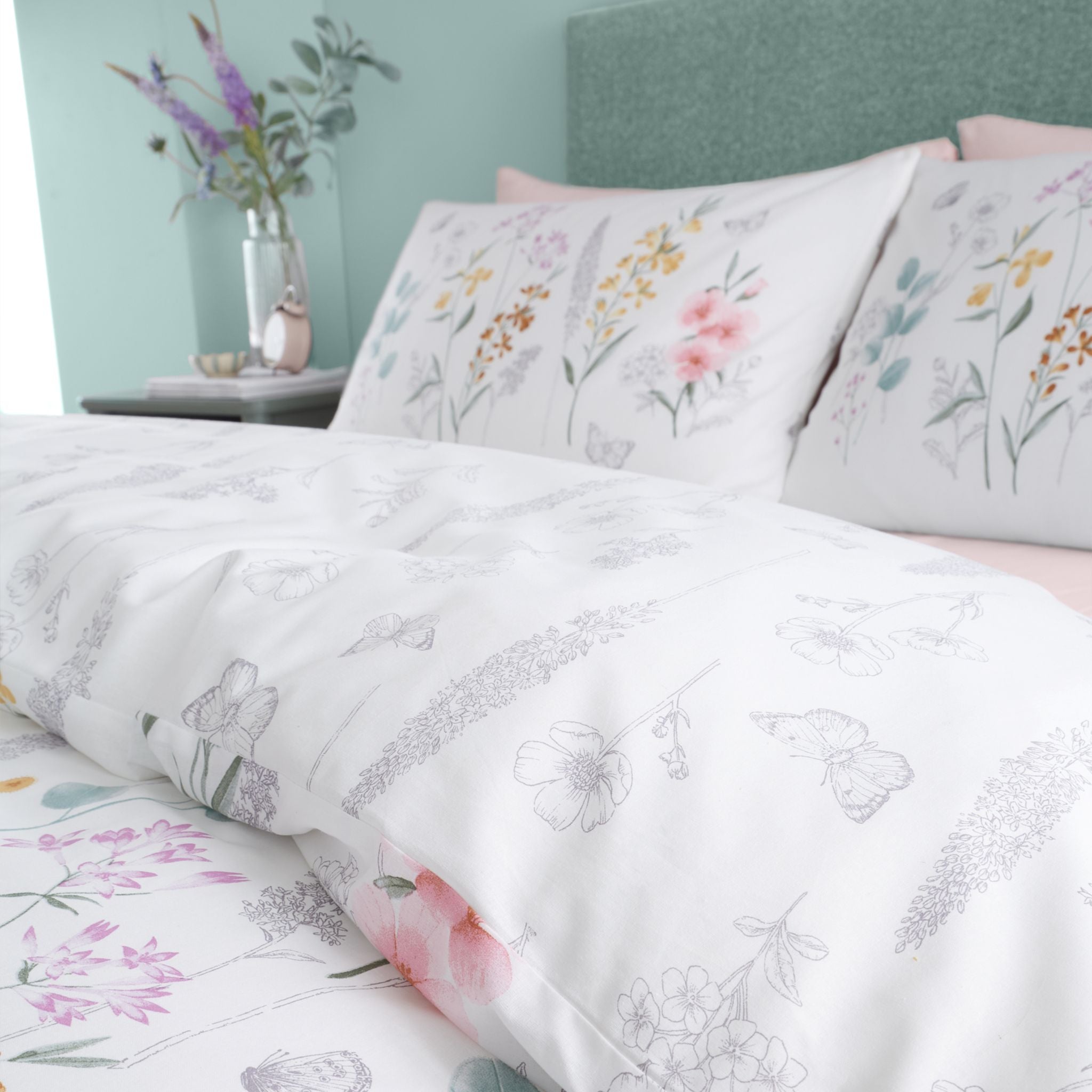 Catherine Lansfield Emilia Floral Duvet Set White Sterling Home 3