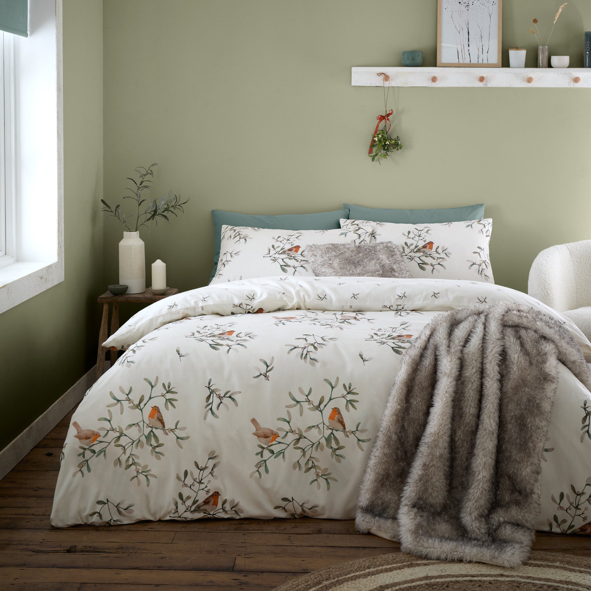 Catherine Lansfield Brushed Mistletoe Robins Duvet Set Single - Brushed Mistletoe Robins Duvet Set Single Sterling Home 1