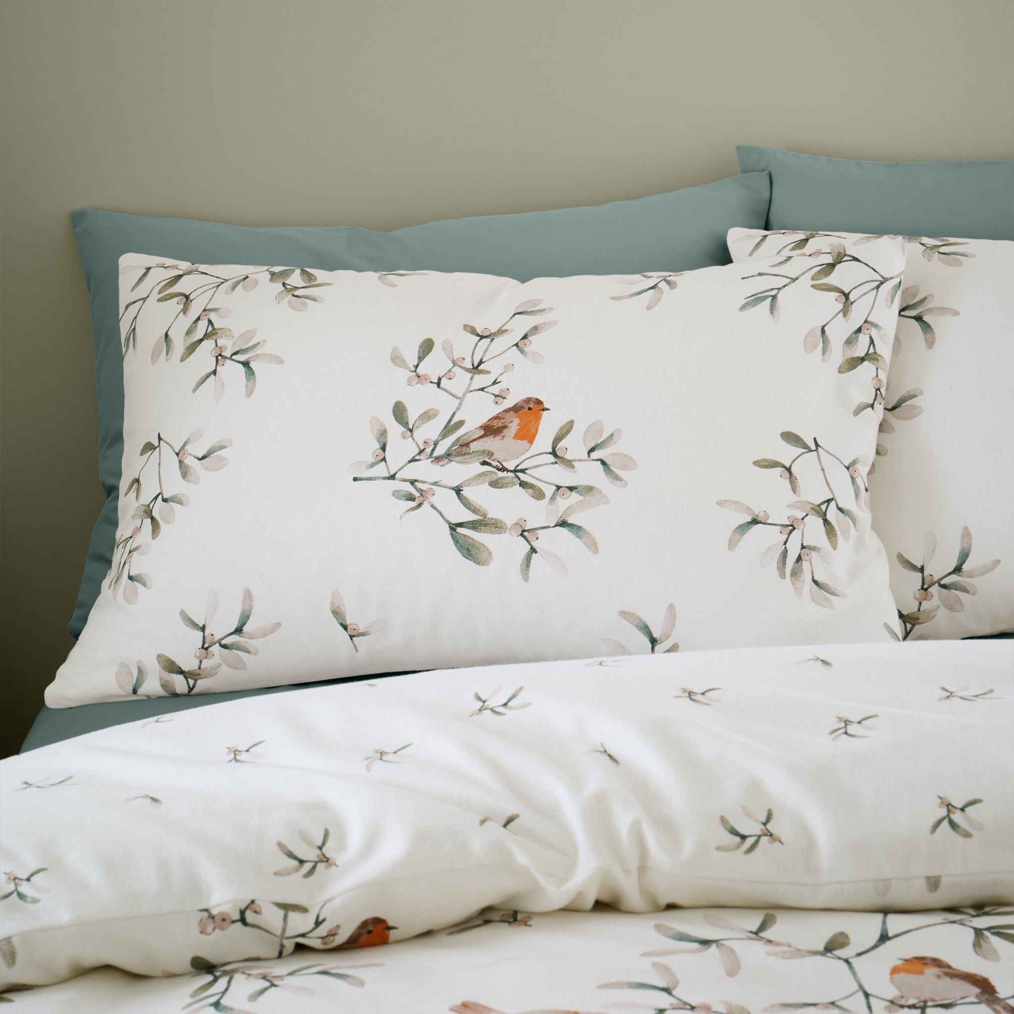 Catherine Lansfield Brushed Mistletoe Robins Duvet Set Single - Brushed Mistletoe Robins Duvet Set Single Sterling Home 4