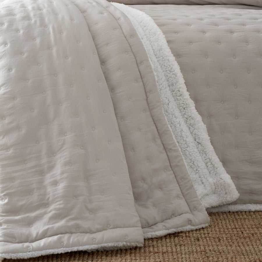 Catherine Lansfield Cozy Nori Sherpa Cream Bedspread