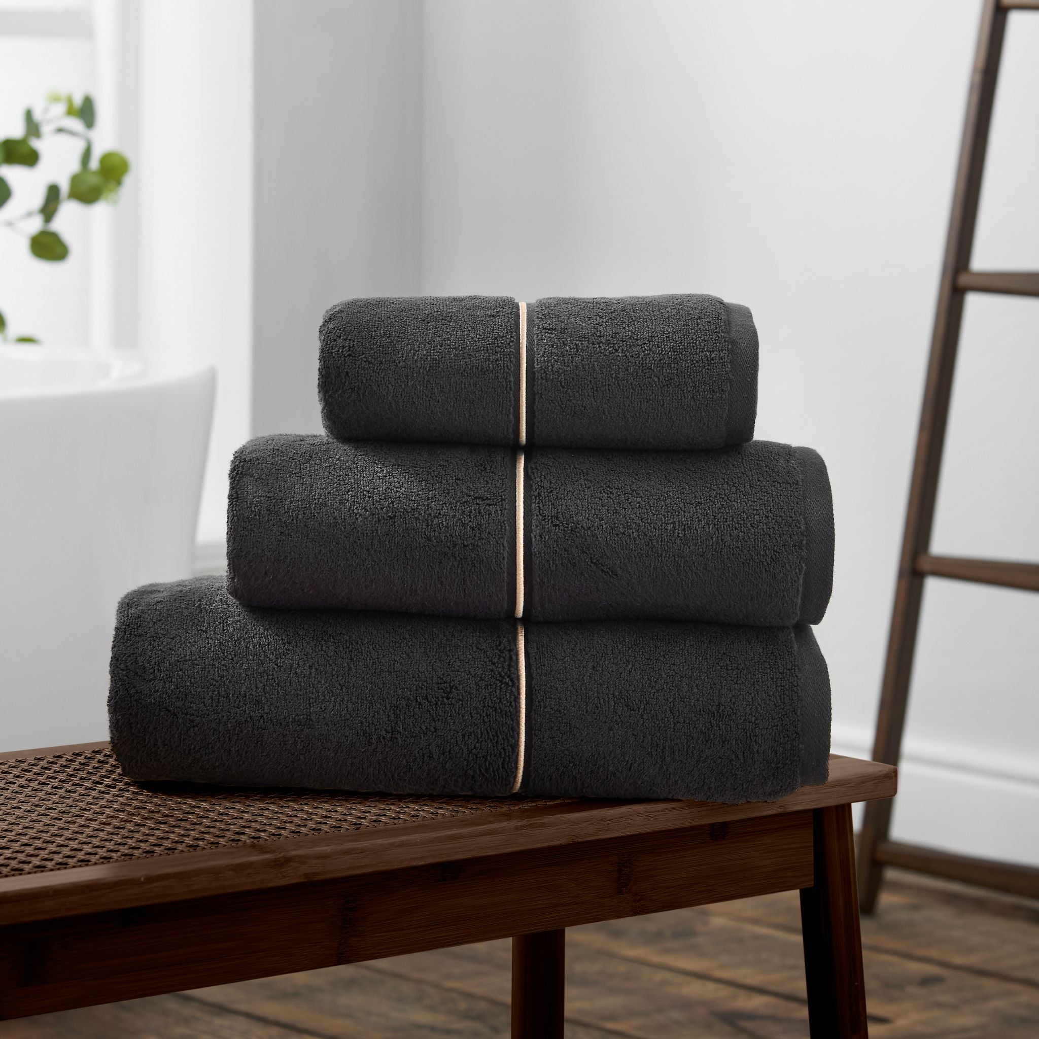 Bianca Satin Stitch Towel Black - Satin Stitch Bath Sheet Black Sterling Home 3