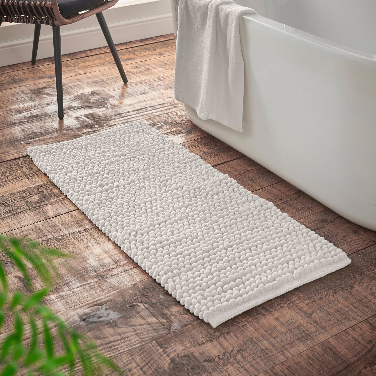 Bianca Aspen Bobble Bath Runner White - Aspen Bobble Bath Runner Black