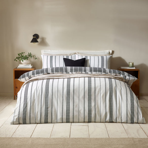 Catherine Lansfield Harbour Stripe Black Duvet Set - Harbour Stripe Black Duvet Set King Sterling Home 1