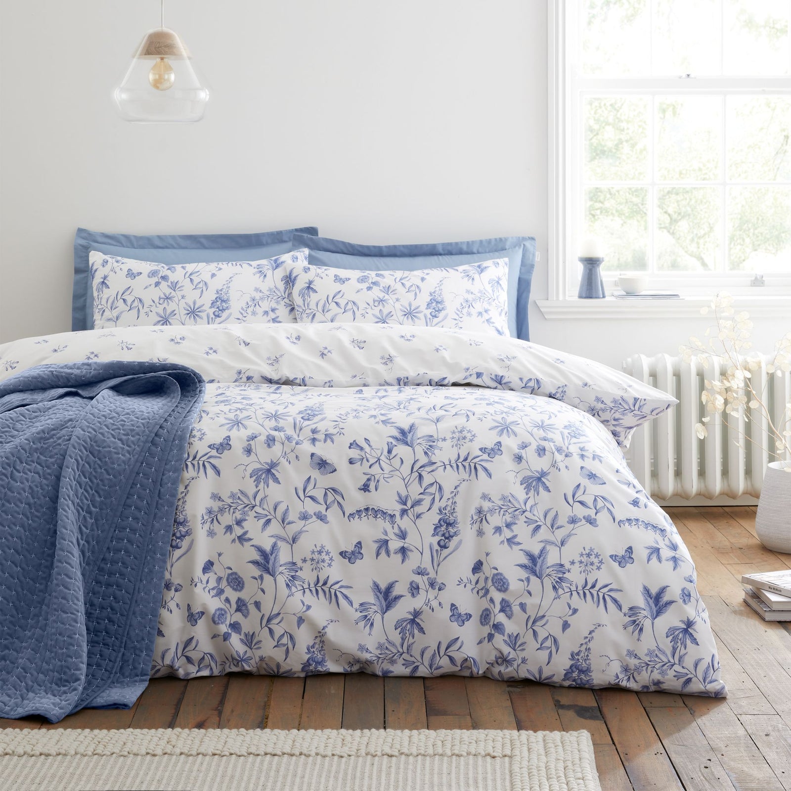 Bianca Thea Floral Blue Duvet Set - Thea Floral King Duvet Set Blue Sterling Home 1