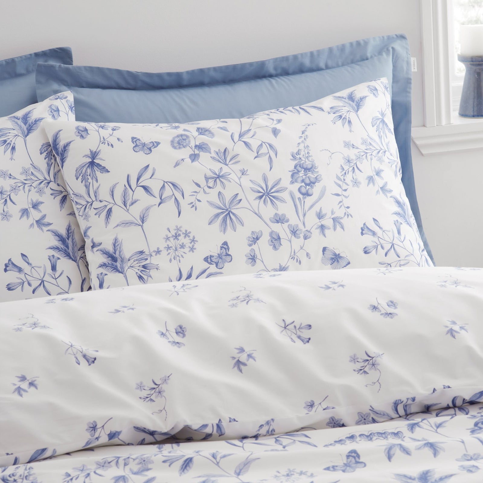 Bianca Thea Floral Blue Duvet Set - Thea Floral King Duvet Set Blue Sterling Home 4