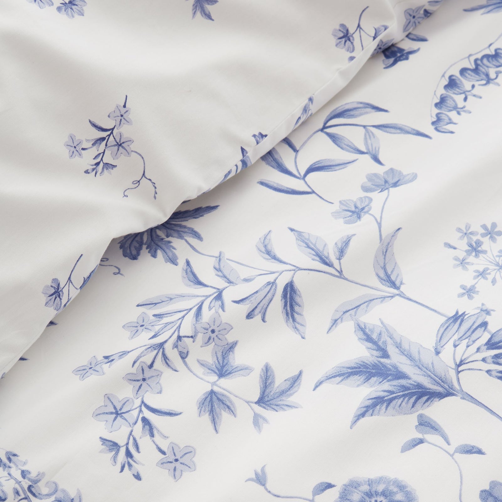 Bianca Thea Floral Blue Duvet Set - Thea Floral King Duvet Set Blue Sterling Home 3