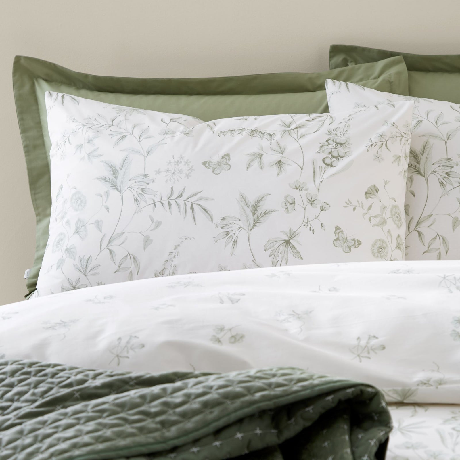 Bianca Thea Floral Green Duvet Set - Thea Floral King Duvet Set Green Sterling Home 2