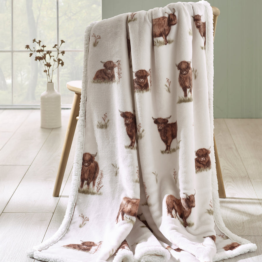 Catherine Lansfield Angus Highland Cow Duvet Set Super King - Angus Highland Cow Throw 130X170CM Sterling Home 1