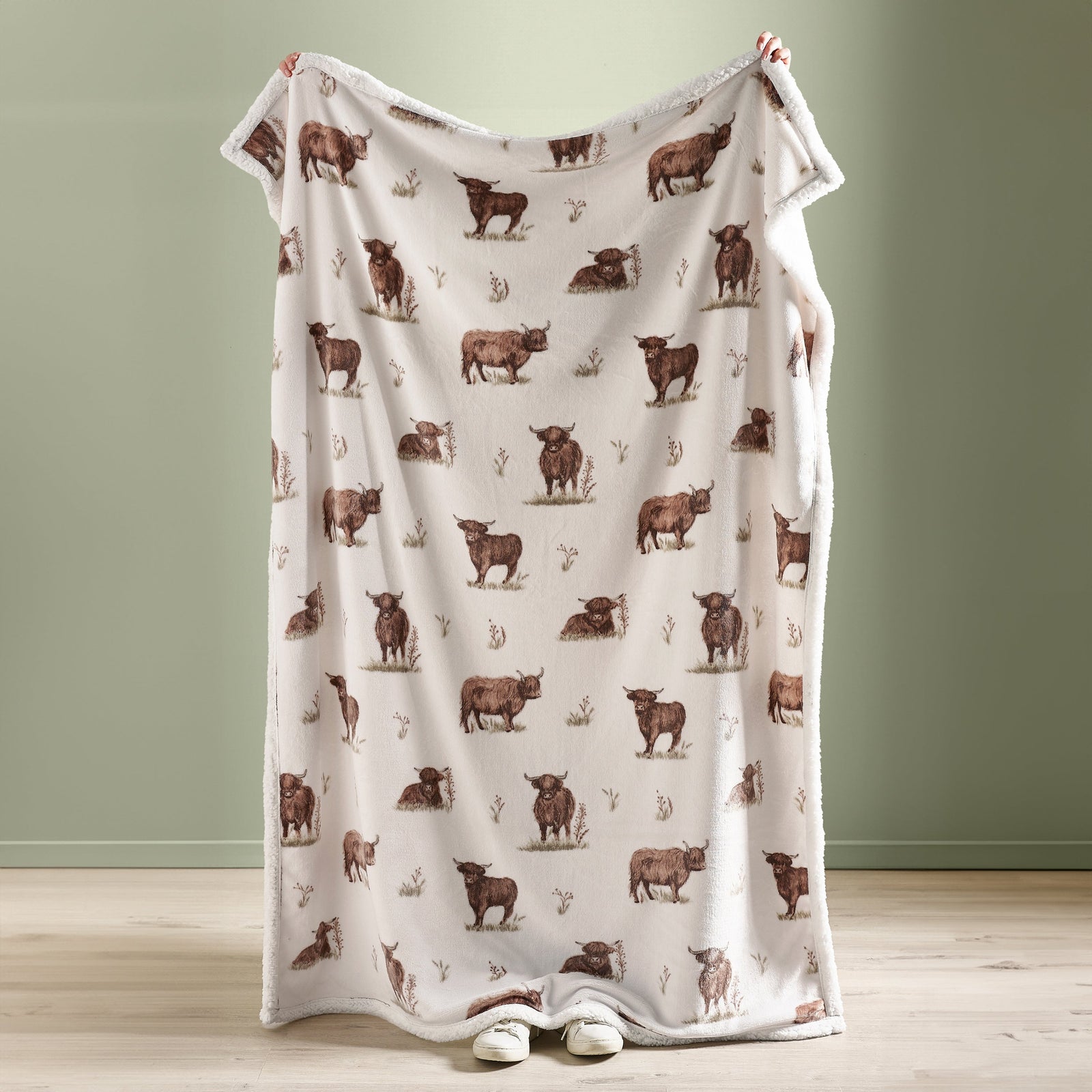 Catherine Lansfield Angus Highland Cow Throw - Angus Highland Cow Throw 130X170CM Sterling Home 3