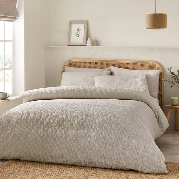Serene Palettes, Tactile Layers & Intentional Styling