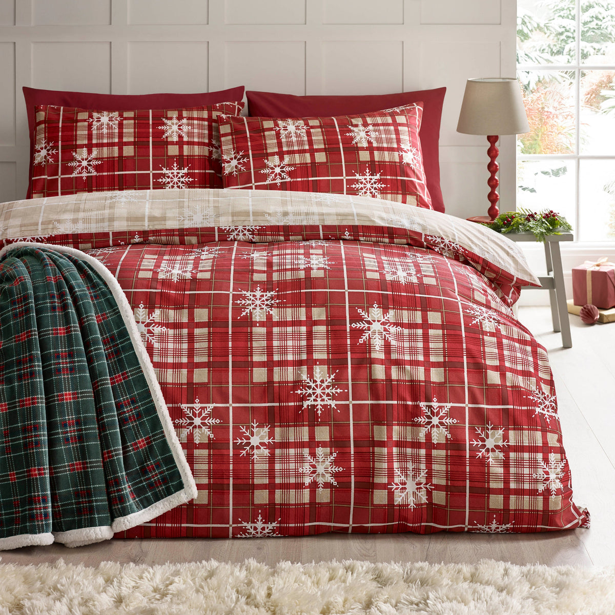 Catherine Lansfield Christmas Scandi Check Duvet Set - Cl Christmas Scandi Check Duvet Set Double Sterling Home 1