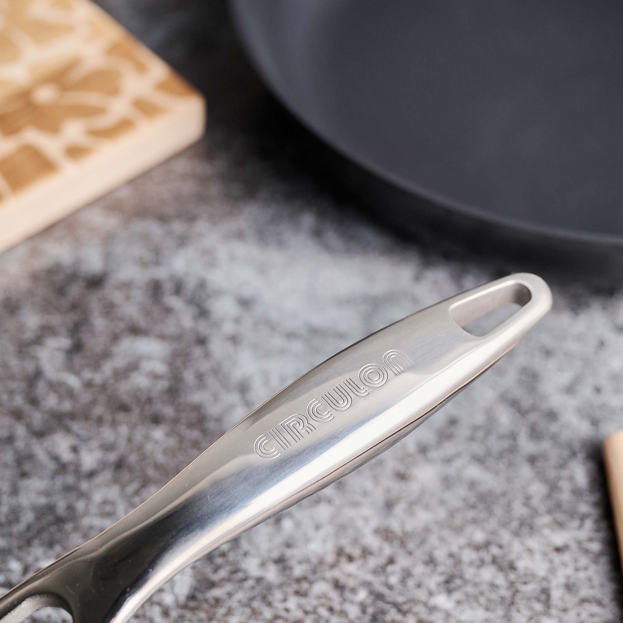 Circulon Style Small Open Skillet - Circulon Style 25CM /10" Open Skillet Accessories Sterling Home 4