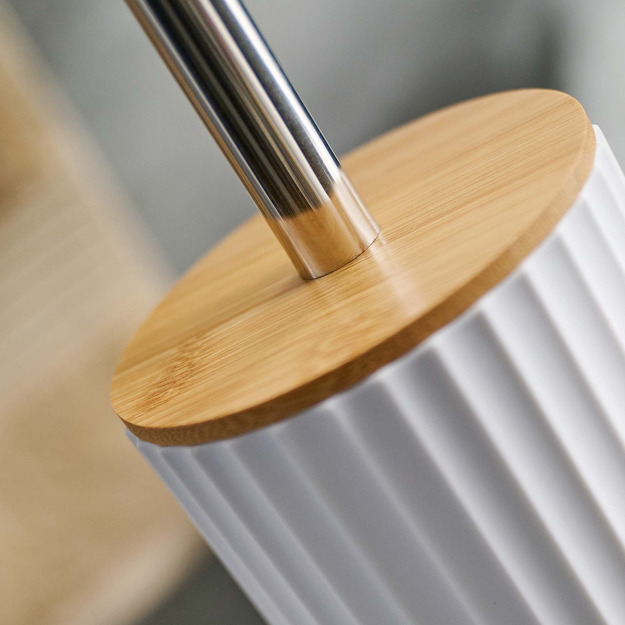 Berkeley White Toilet Brush - Berkeley Toilet Brush White Accessories Sterling Home 4