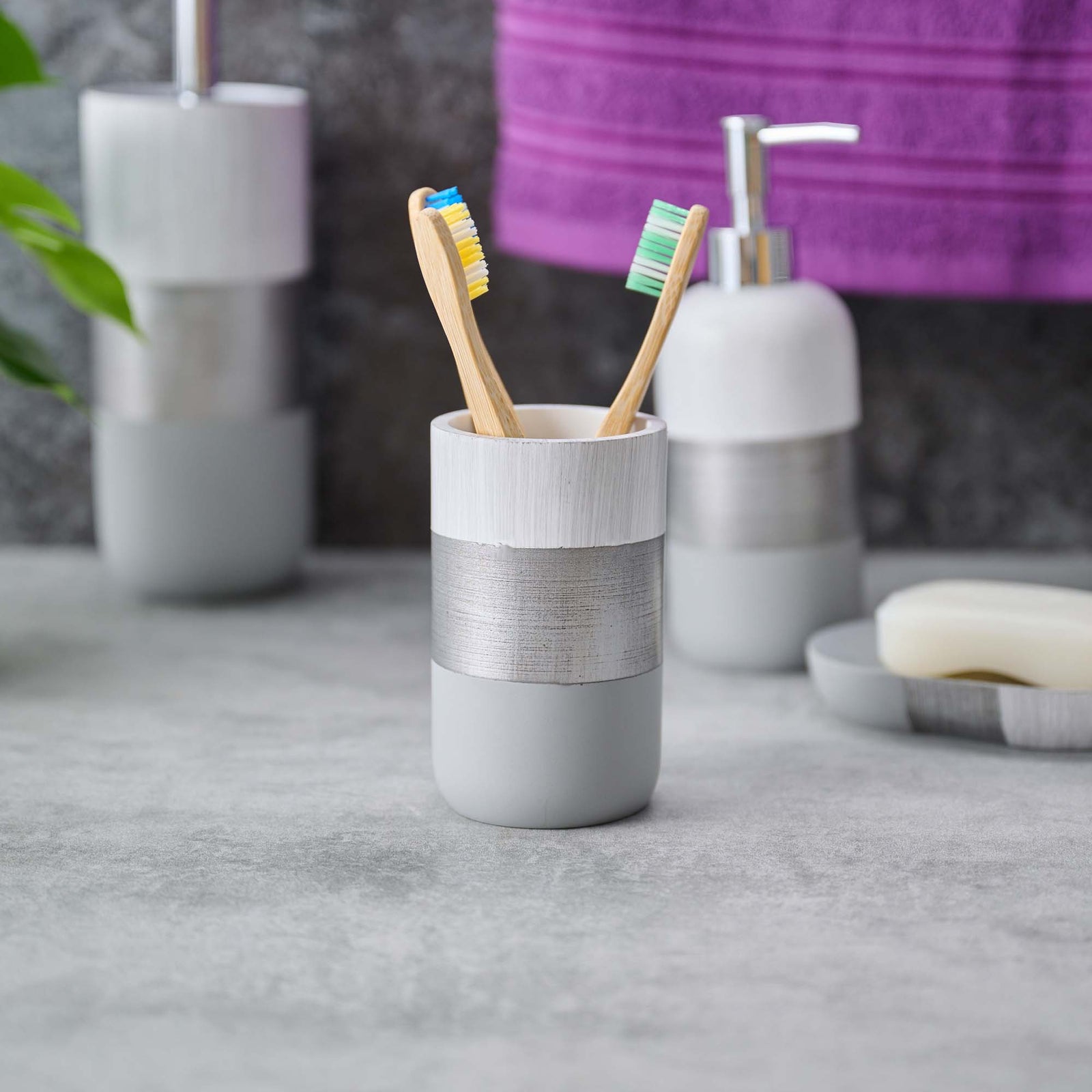 Luxe Toothbrush Holder - Luxe Tumbler Accessories Sterling Home 1