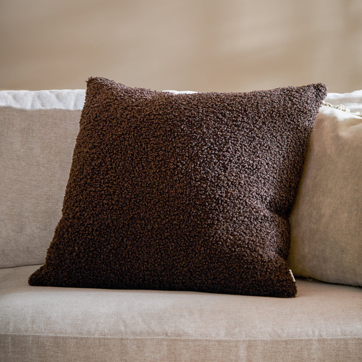 Cabu Chunky Boucle Cushion Brown 45CM - Cabu Chunky Boucle Cushion Chocolate 45CM Sterling Home 1