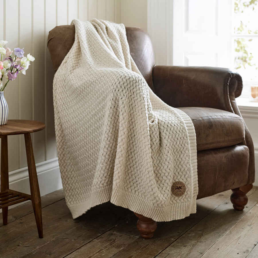 Cadenza Knitted Throw Cream - Cadenza Knitted Throw 130x170CM Cream Sterling Home 1