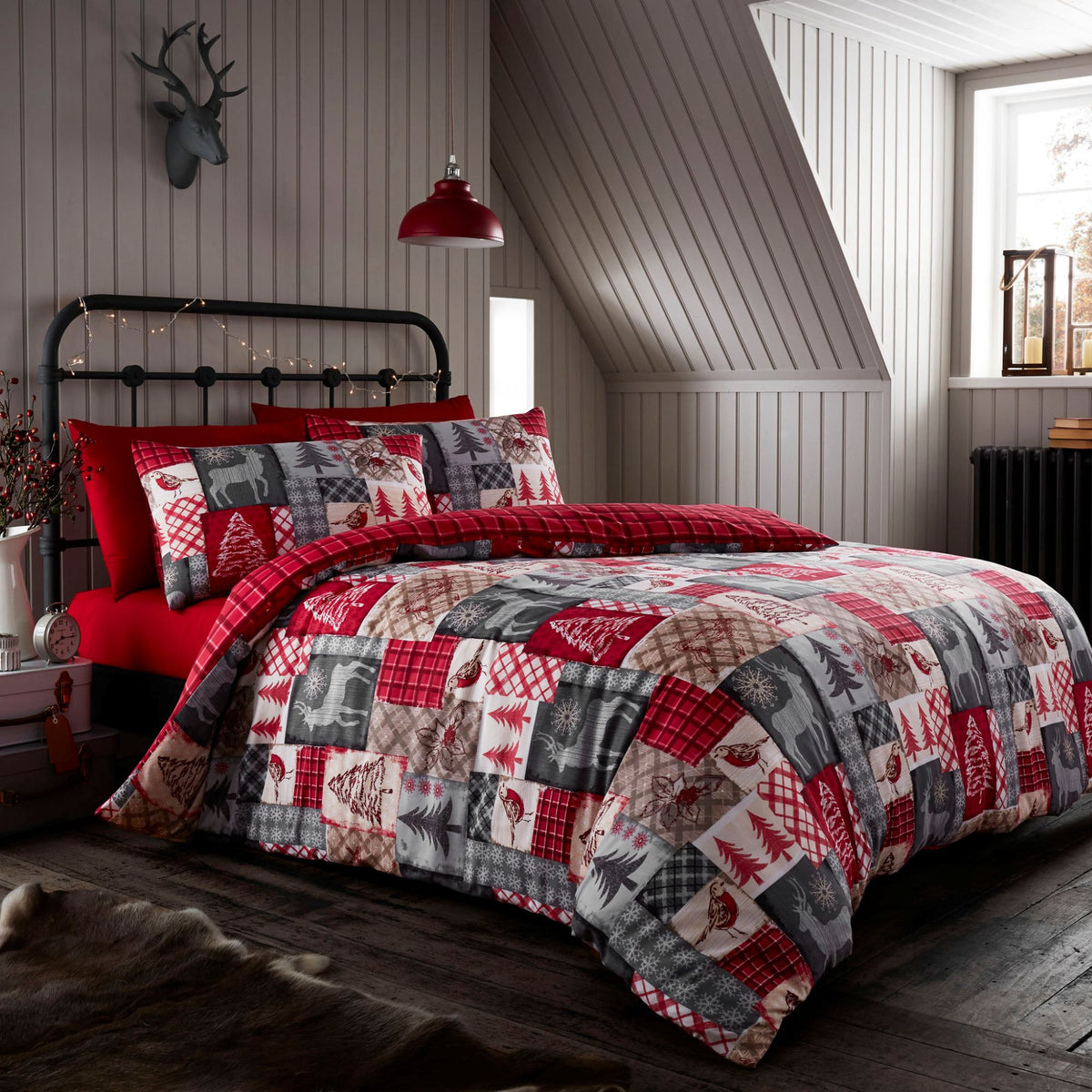 Christmas Patchwork Duvet Cover Set - Christmas Patchwork Duvet Set Double Sterling Home 1