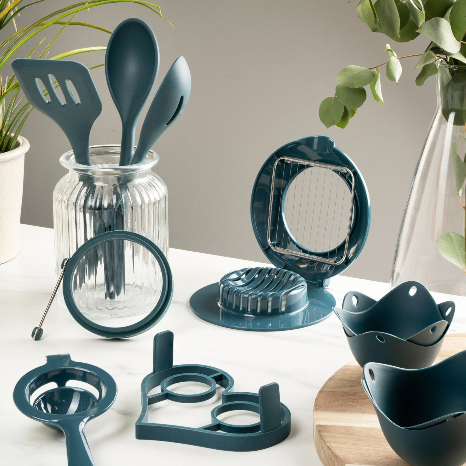 DISC Fusion Twist Silicone Solid Spoon Blue Sterling Home 2