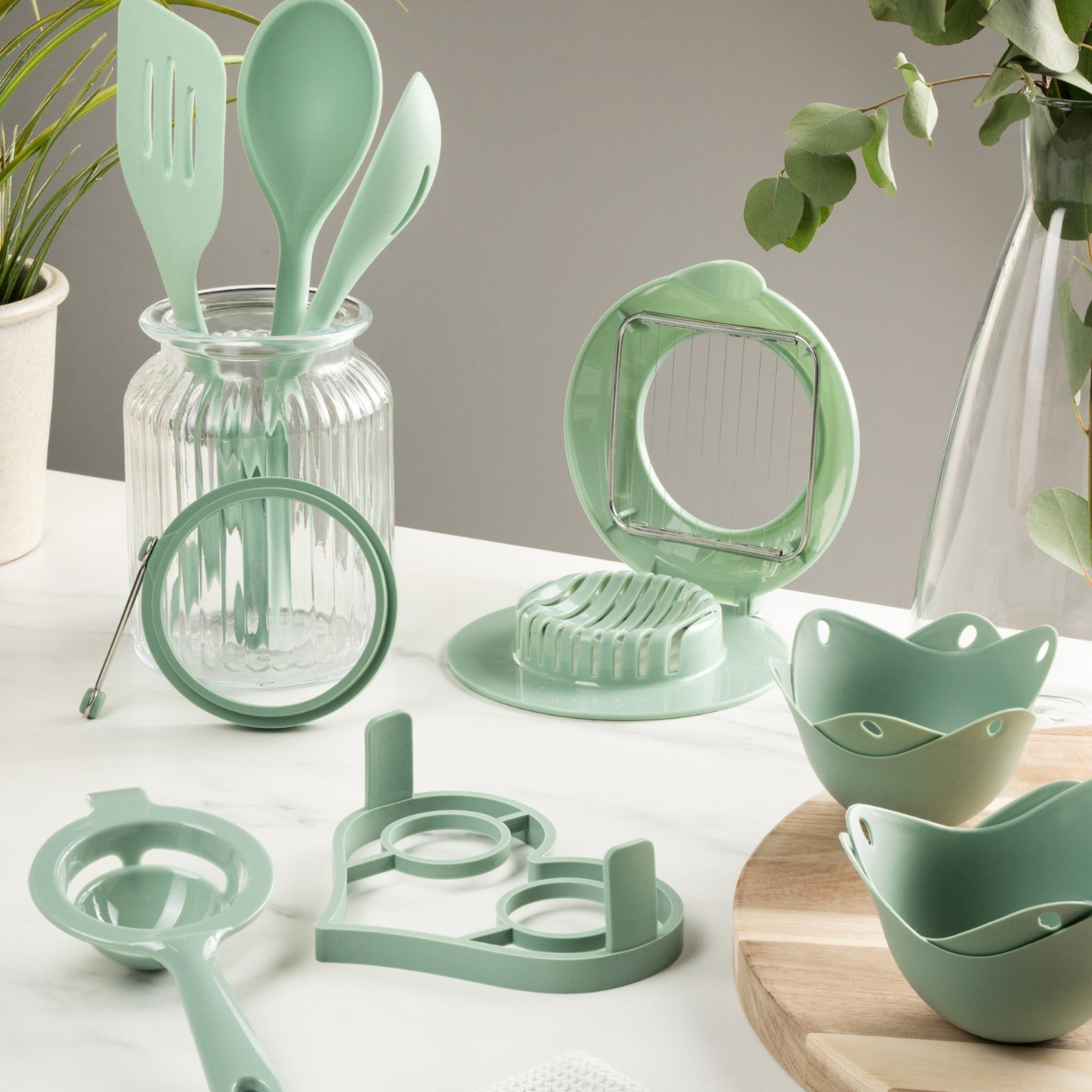 Fusion Twist Silicone Solid Spoon Mint Sterling Home 2