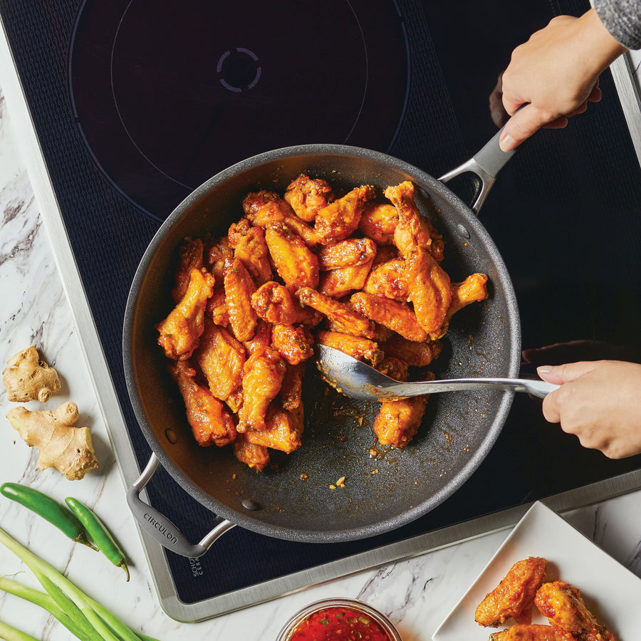 Circulon Scratch Defense Open Stirfry Pan 34CM Sterling Home 1