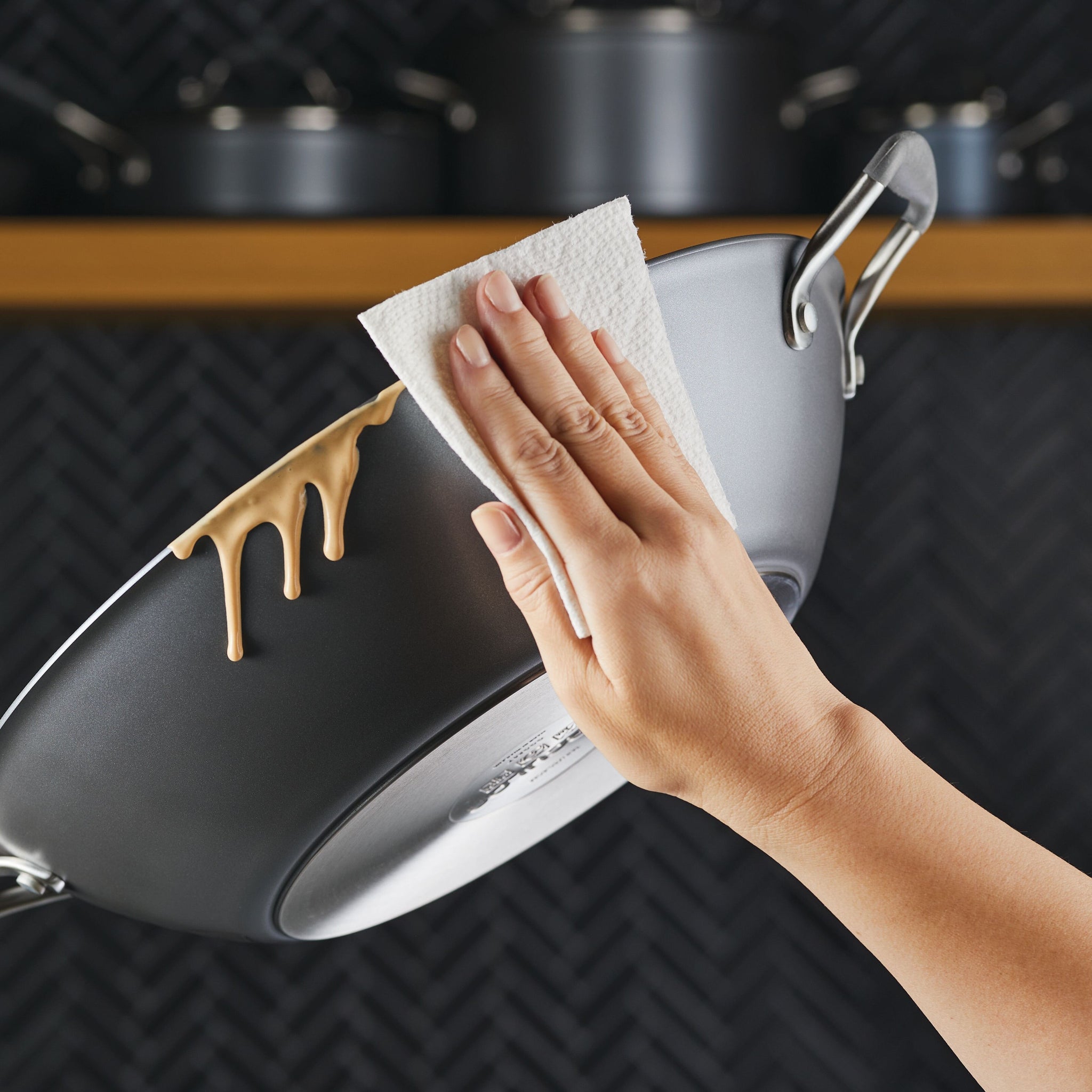 Circulon Scratch Defense Wok 36CM Sterling Home 3