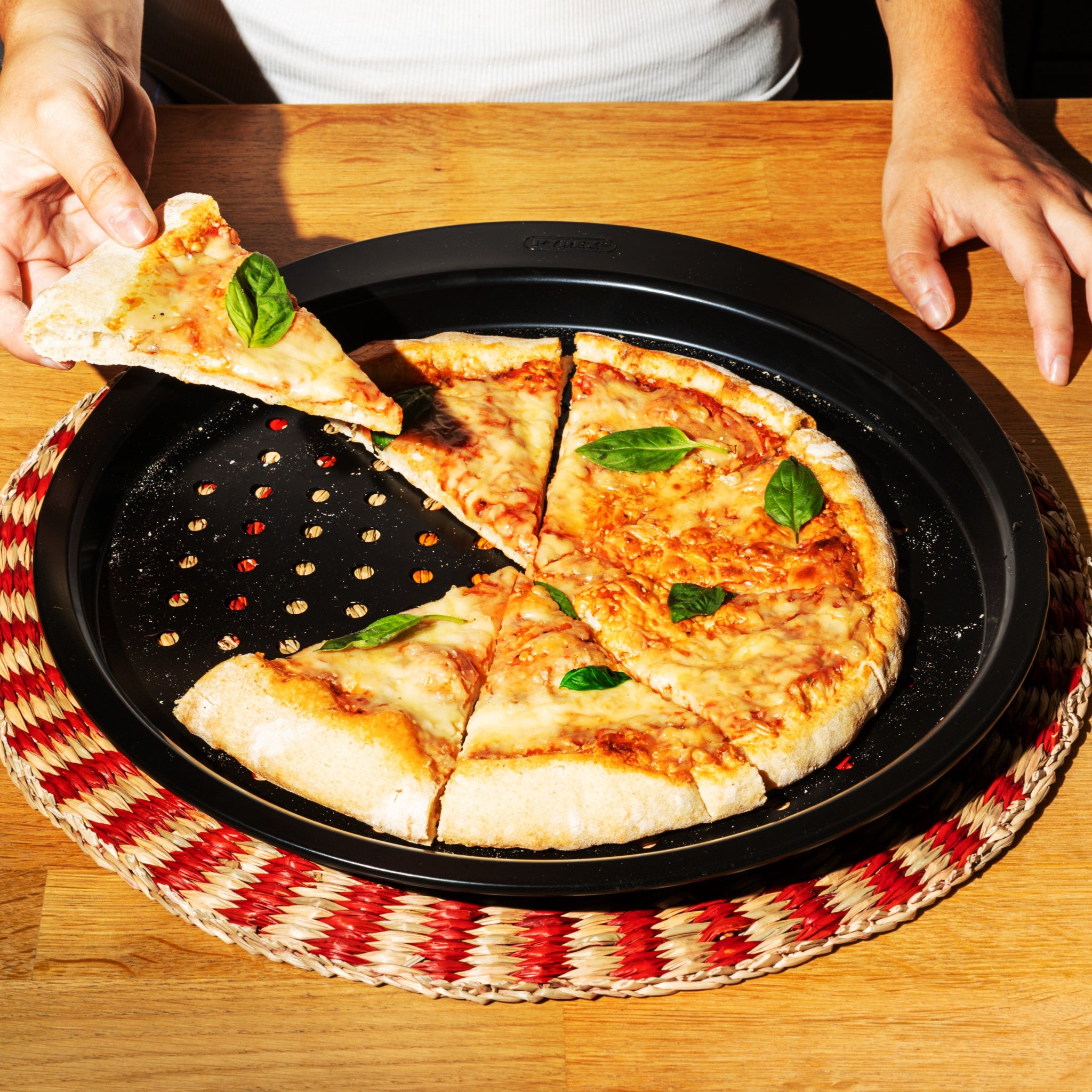 Pyrex Pizza Px 31 Glide - Pyrex PX Pizza Tray 31CM Sterling Home 1