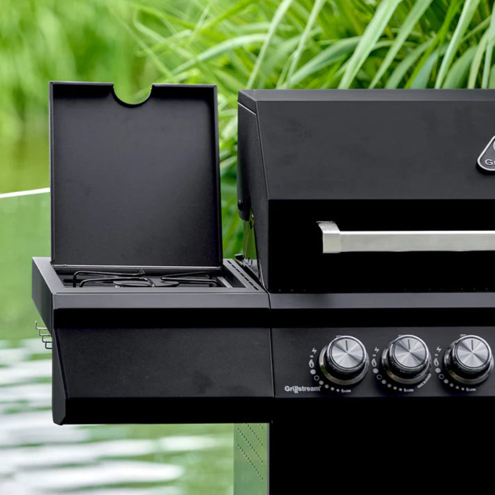 Stealth 4 Burner With Side Burner Black - Stealth 4 Burner with Side Burner - Black Sterling Home 3