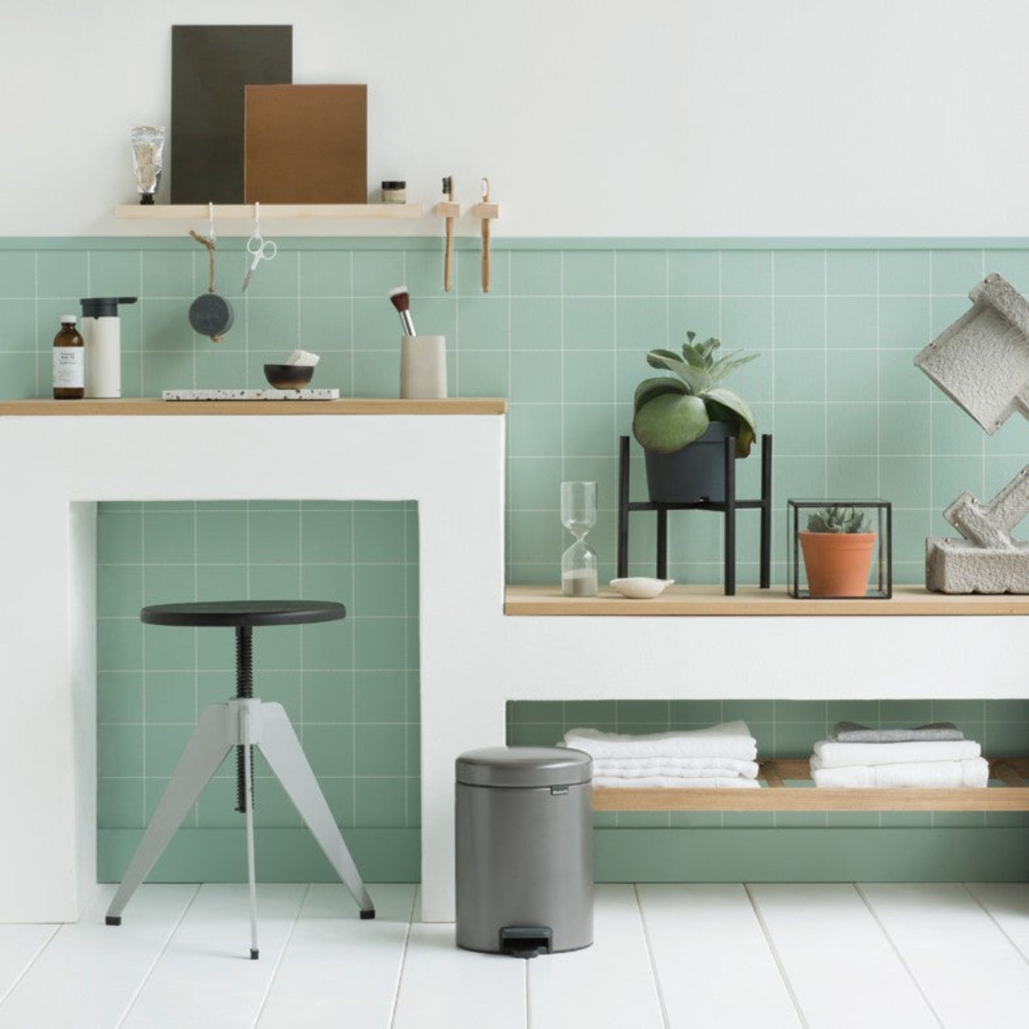 Brabantia NewIcon Pedal Bin Platinum 5L Sterling Home 2