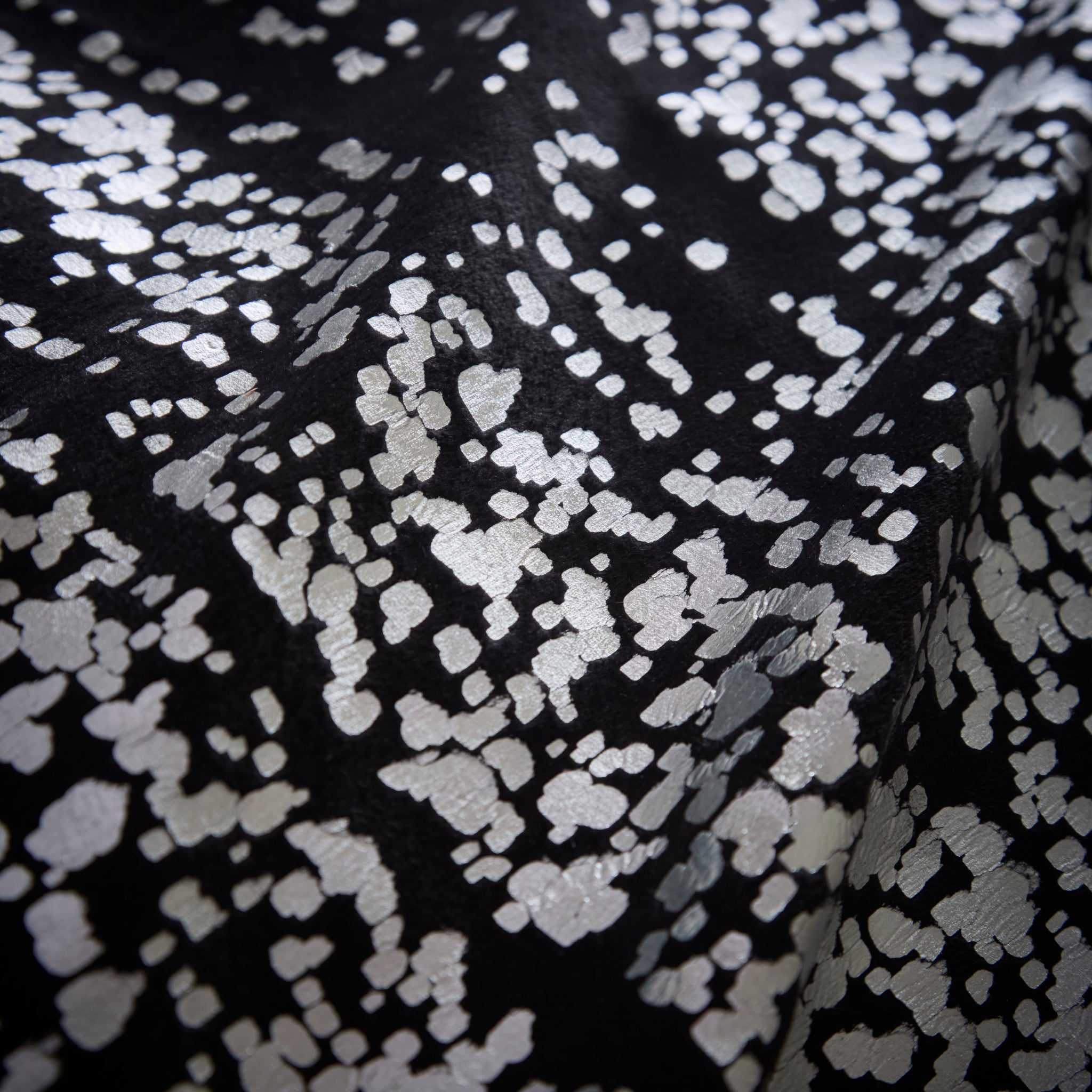 Marseilles Black Duvet Cover Set - Marseilles Duvet Set Black King - King Sterling Home 3