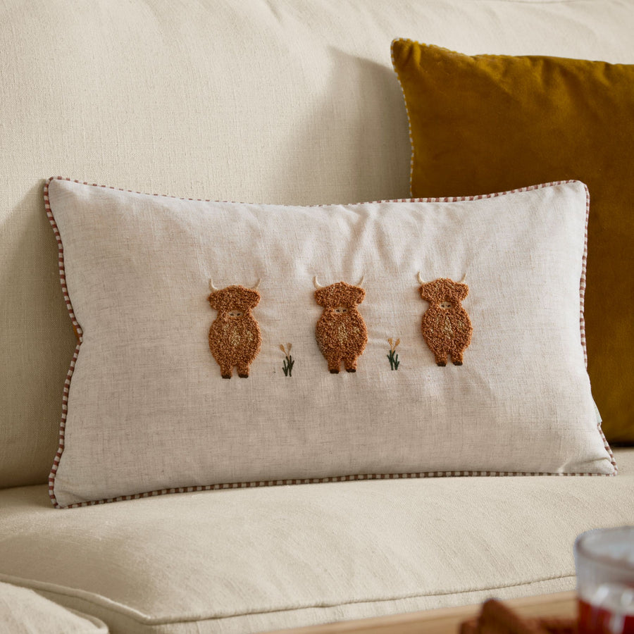 Ramble Highland Cows Cushion - Ramble Highland Cows Poly Cushion Ginger 30X50CM Sterling Home 1
