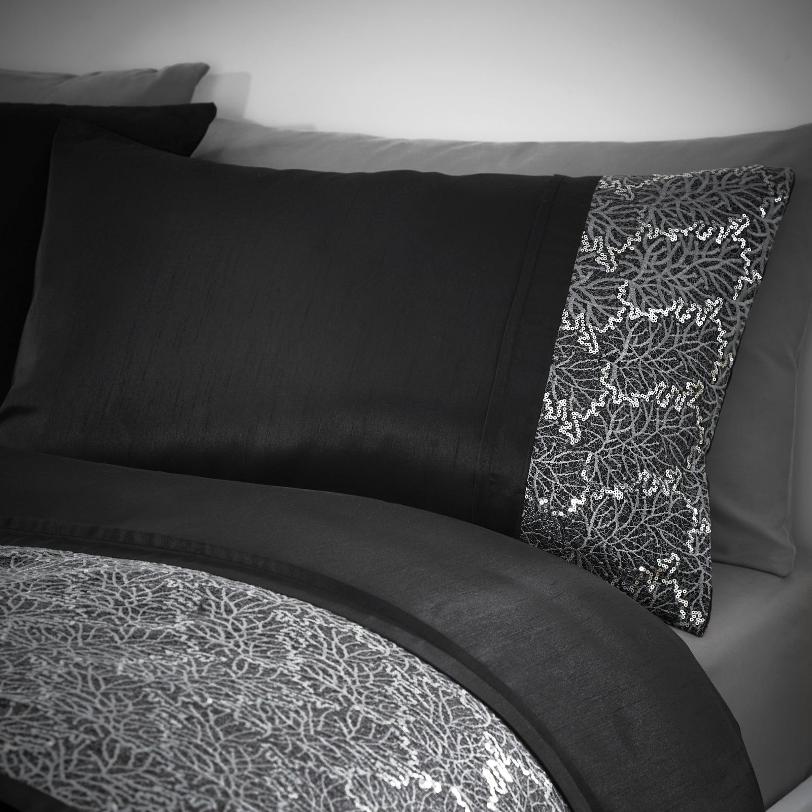 Rouen Black Duvet Set - SALE Rouen Double Duvet Set Black Sterling Home 3