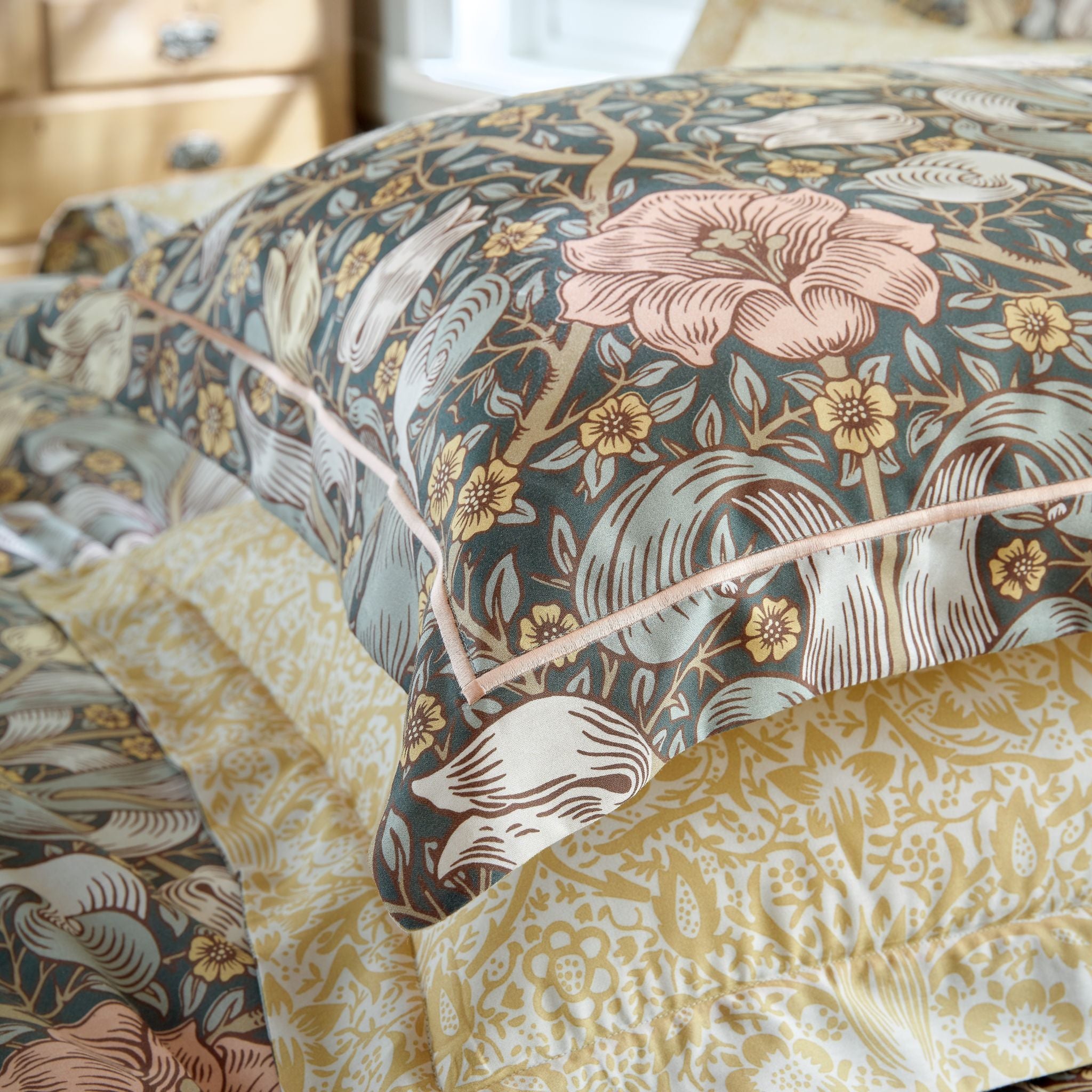 William Morris At Home Spring Thicket Mineral Duvet Set - Spring Thicket Mineral Super King Duvet Set Sterling Home 4