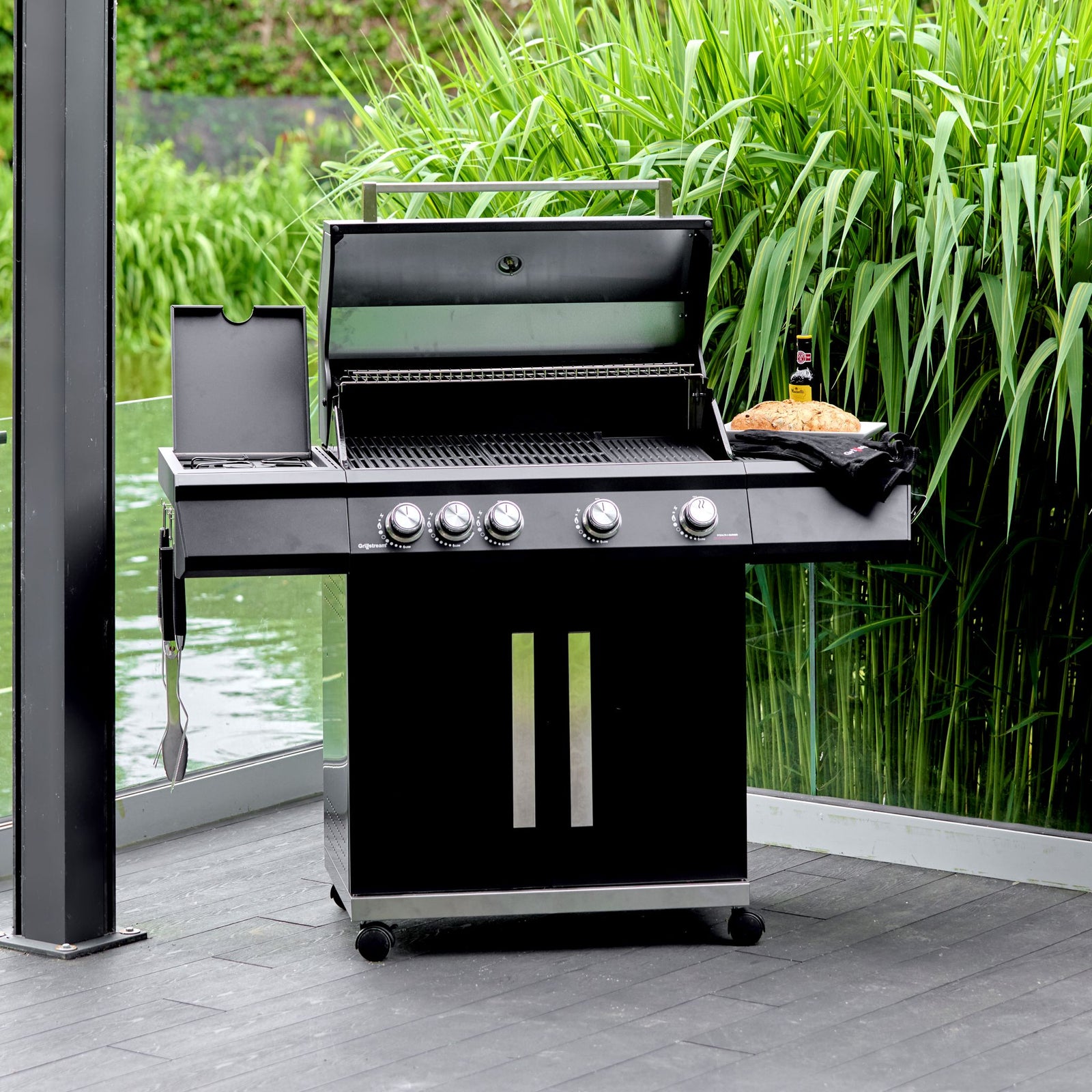 Stealth 4 Burner With Side Burner Black - Stealth 4 Burner with Side Burner - Black Sterling Home 2