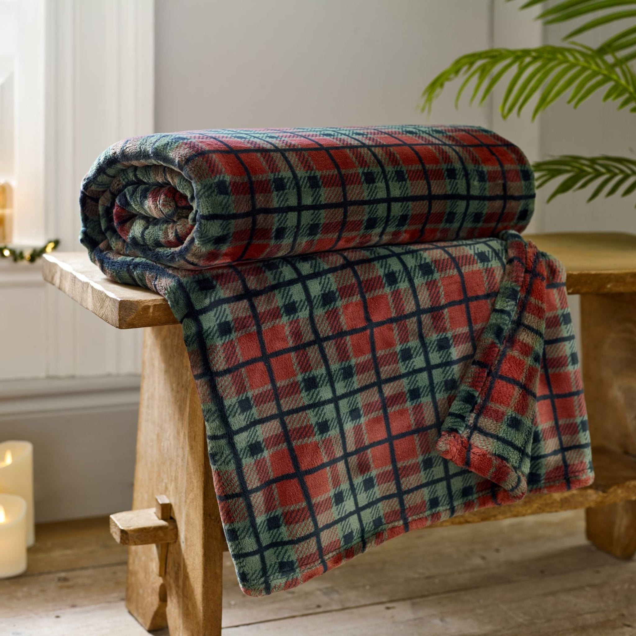 The Lyndon Company Hattie Check Throw Red - TLC Hattie Check Throw Red 140x180CM Sterling Home 1
