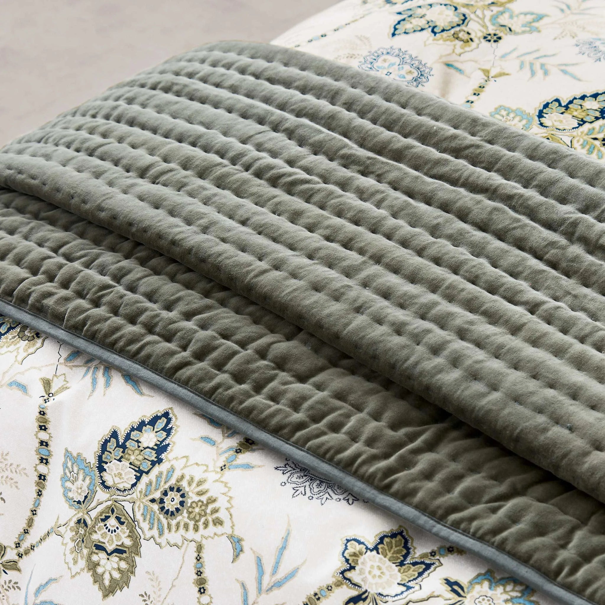 Bedeck Of Belfast Reya Emira Quilted Throw - Reya/Emira Qulited Throw 200X220CM Sterling Home 2