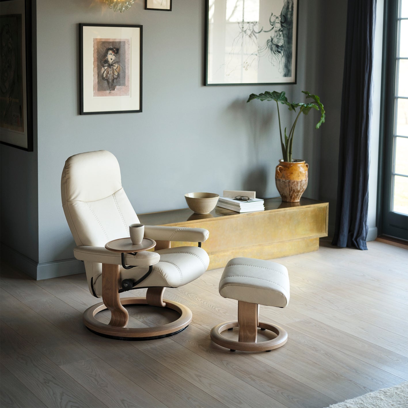 Stressles Consul Small Classic Base Recliner Chair with Footstool - Chair + Stool Classic Base Batick Armchairs Sterling Home 2