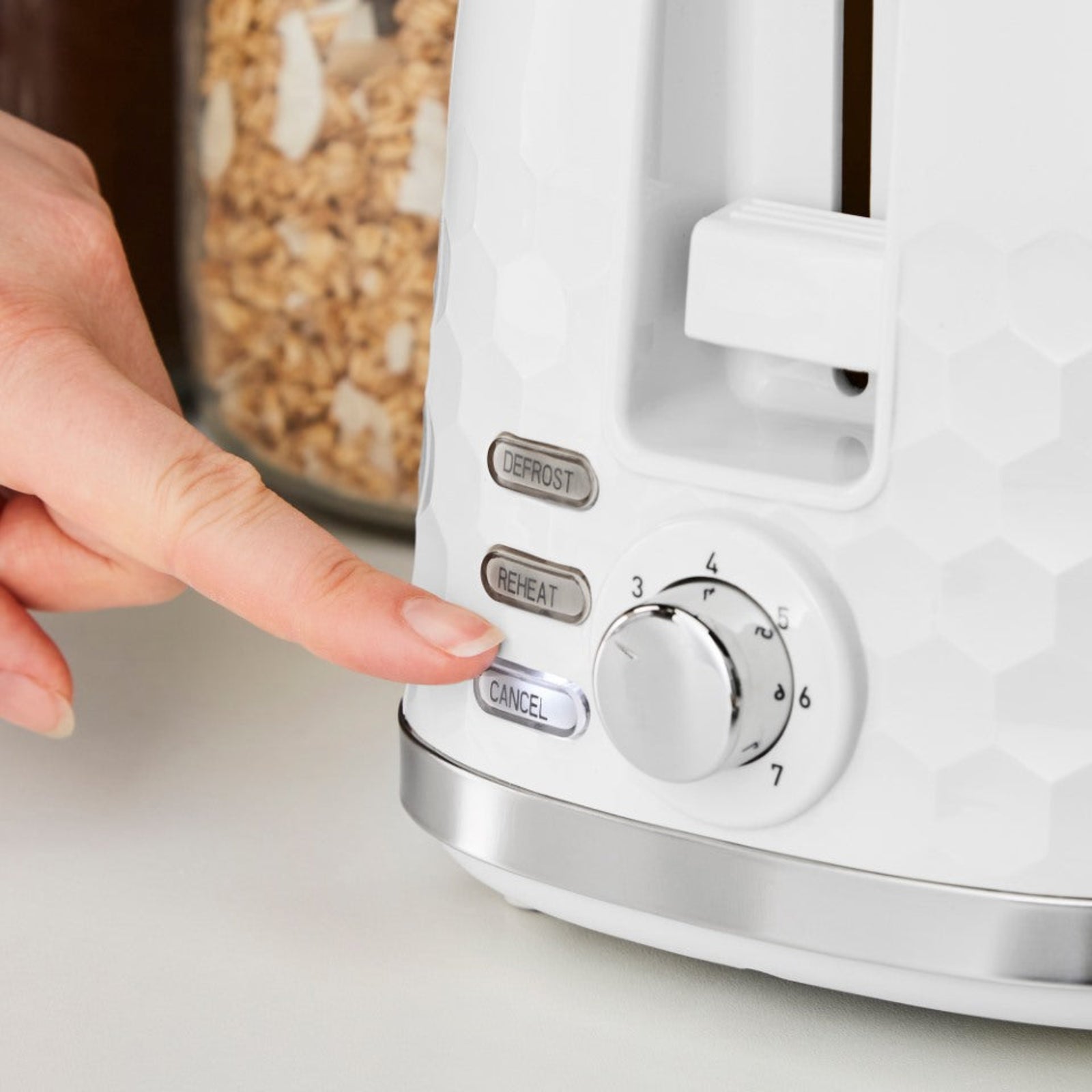 Hive White 2 Slice Toaster Sterling Home 4