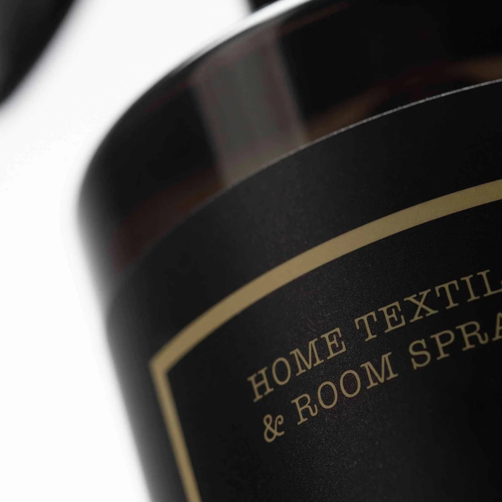 Cereria Molla Santal And Tonka Textile Spray - Santal & Tonka 500ml Fabric Spray Sterling Home 3