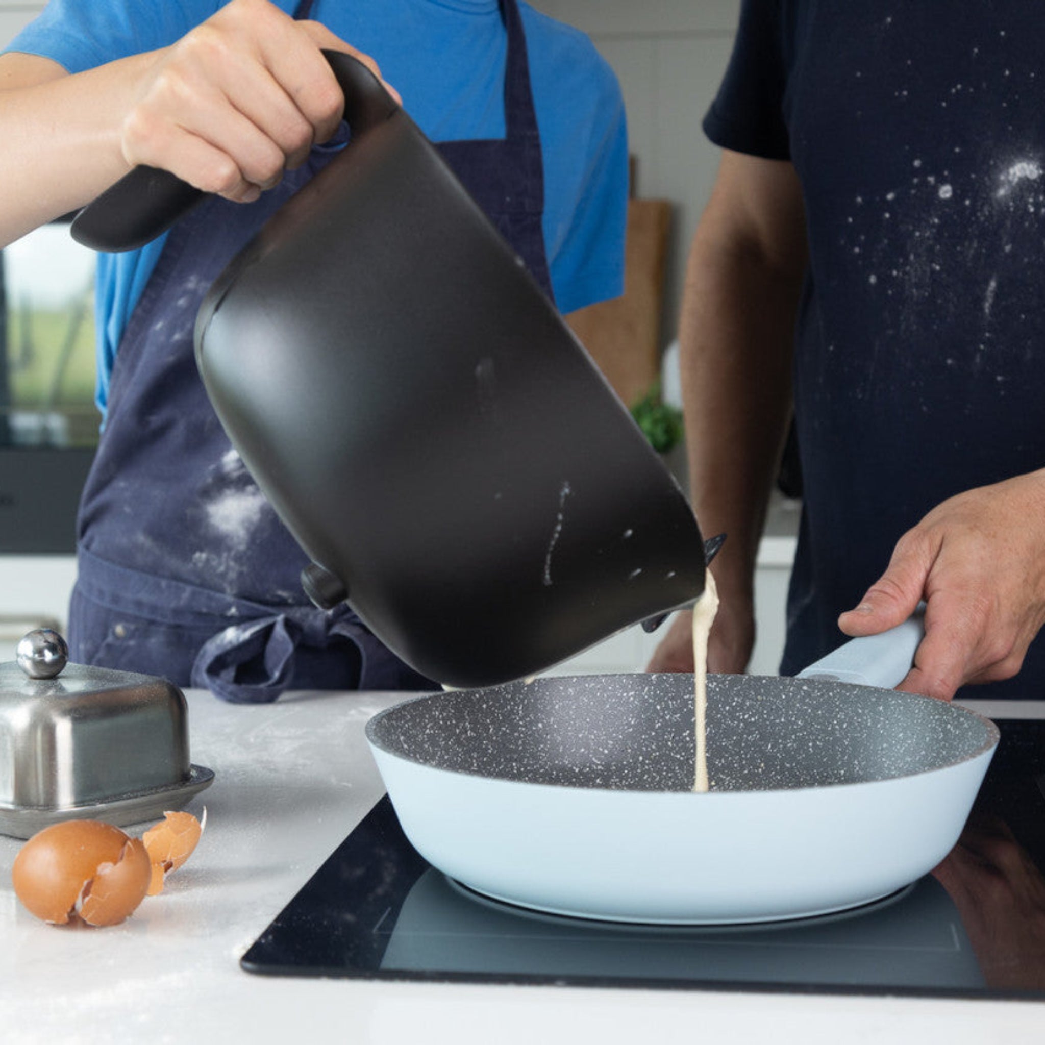 MasterClass Blue Cast Aluminium Frying Pan - MC Frypan Cast Alu 26CM Sky Blue Sterling Home 2